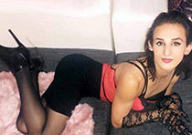 Trans Cleopatra - Kleine Teen Shemale mit dicken Penis