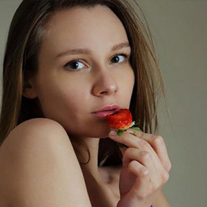 Luana - Liebliche junge Frau aus Potsdam verspricht Zungenküsse bei Sympathie bei Freizeitkontakte